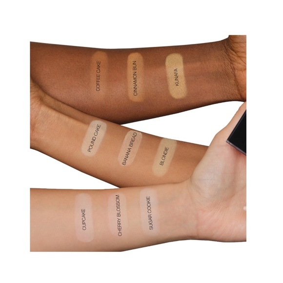 NWT HUDA BEAUTY: Easy Bake Loose Baking & Setting Powder in Sugar Cookie - Picture 3 of 5